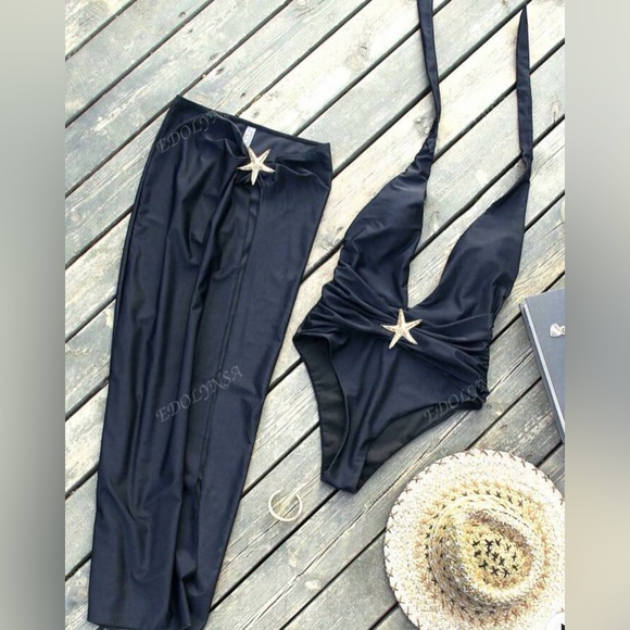 Elegant Black Halter Dress - Picture 7 of 7